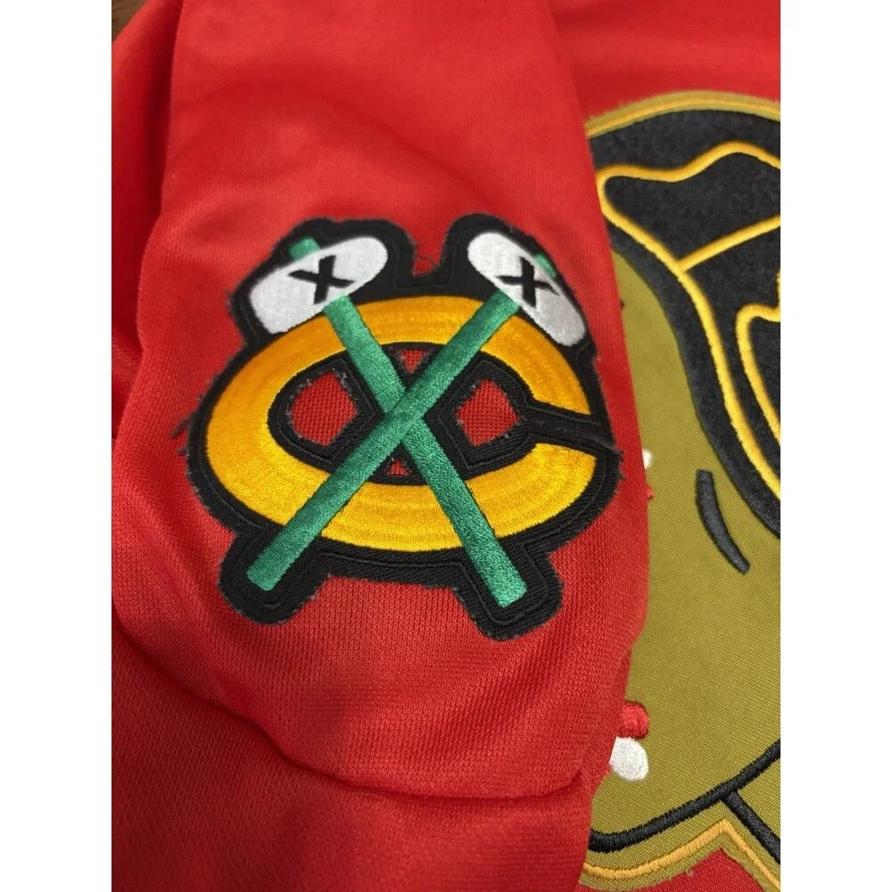 Vintage Chicago Blackhawks CCM Hockey Jersey Size XL Red 90s NHL